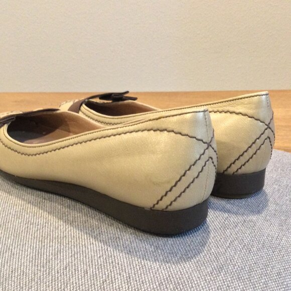 Salvatore Ferragamo Buyme Metallic Taupe Flat Women’s Shoes 6 - Picture 5 of 9